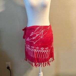 NWOT Adjustable Dolphin Pink/White Beach Sarong